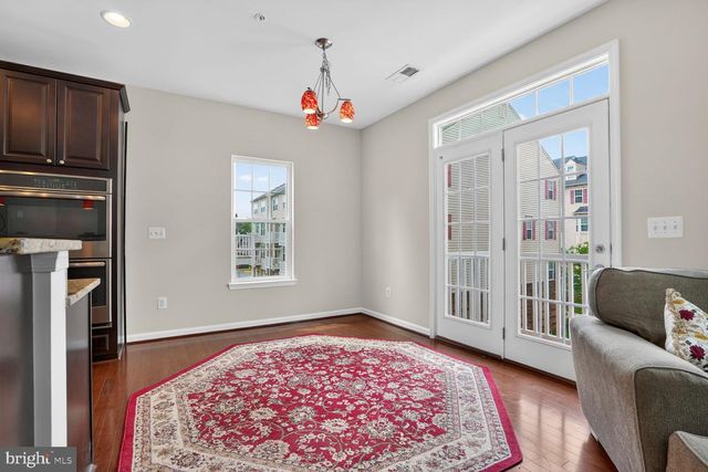 6916 KONA DR, Gainesville, VA 20155