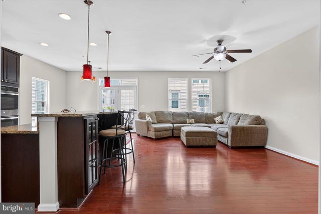 6916 KONA DR, Gainesville, VA 20155