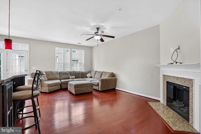 6916 KONA DR, Gainesville, VA 20155