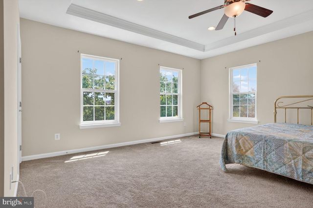 6916 KONA DR, Gainesville, VA 20155