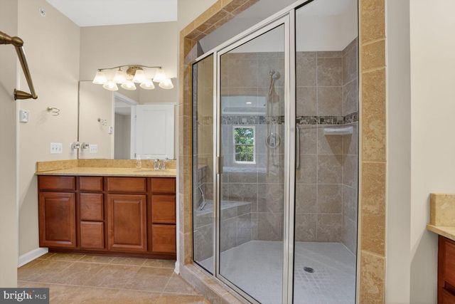 6916 KONA DR, Gainesville, VA 20155