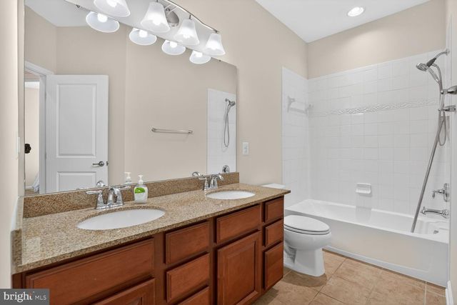 6916 KONA DR, Gainesville, VA 20155