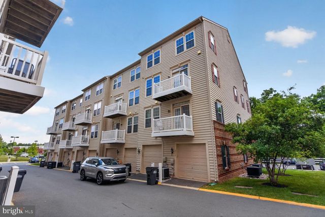 6916 KONA DR, Gainesville, VA 20155