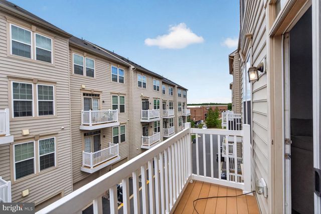 6916 KONA DR, Gainesville, VA 20155