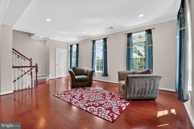 6916 KONA DR, Gainesville, VA 20155