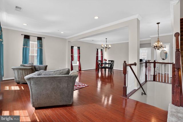 6916 KONA DR, Gainesville, VA 20155