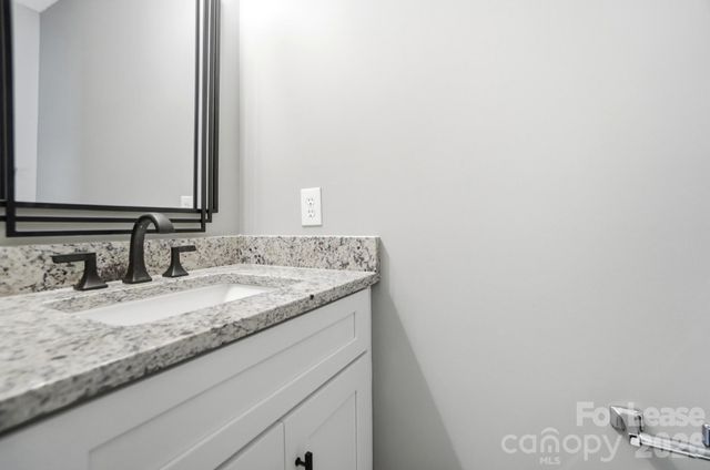 1760 Forest Side Lane, Charlotte, NC 28213