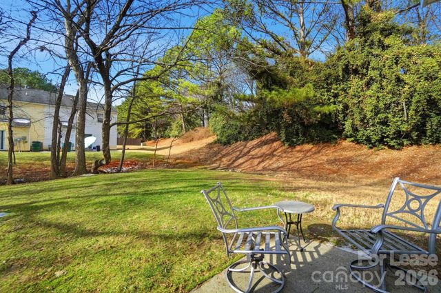 1760 Forest Side Lane, Charlotte, NC 28213