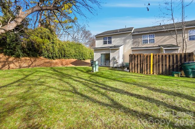 1760 Forest Side Lane, Charlotte, NC 28213