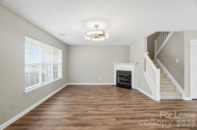 1760 Forest Side Lane, Charlotte, NC 28213