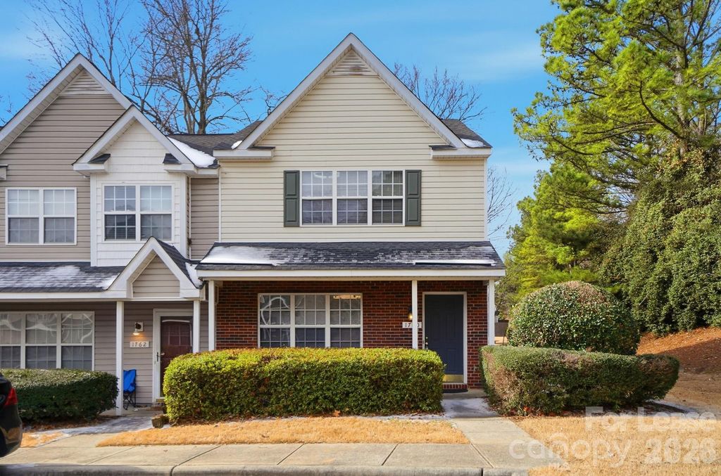 1760 Forest Side Lane, Charlotte, NC 28213