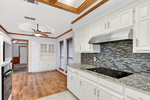 918 Green Brook Drive, Allen, TX 75002