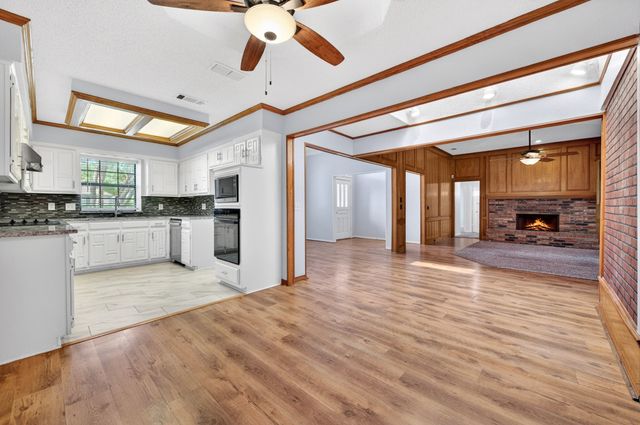918 Green Brook Drive, Allen, TX 75002
