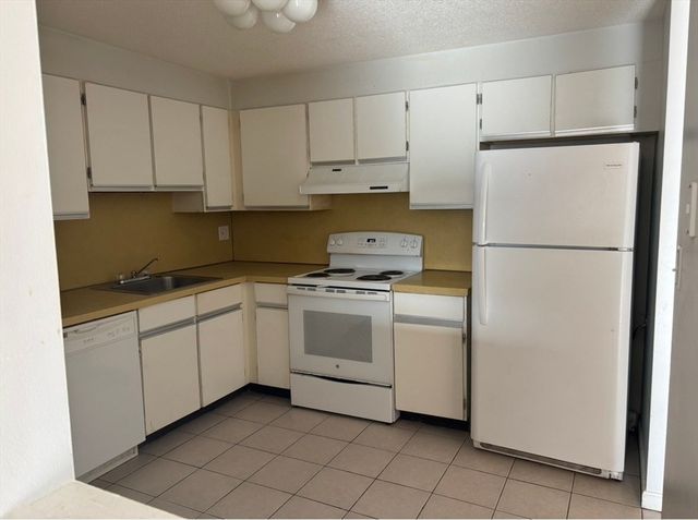 406 Broadway 301, Lynn, MA 01904