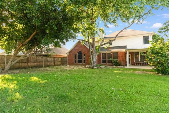 1100 Bellingham Place, Arlington, TX 76001
