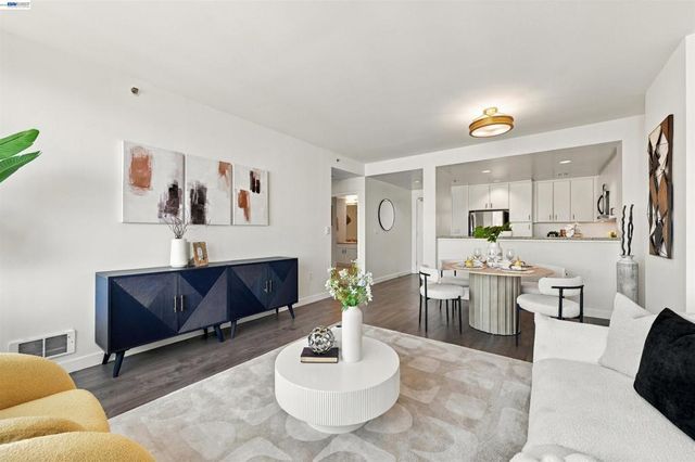 260 King Street 909, San Francisco, CA 94107