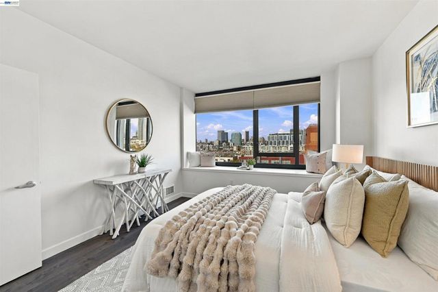 260 King Street 909, San Francisco, CA 94107