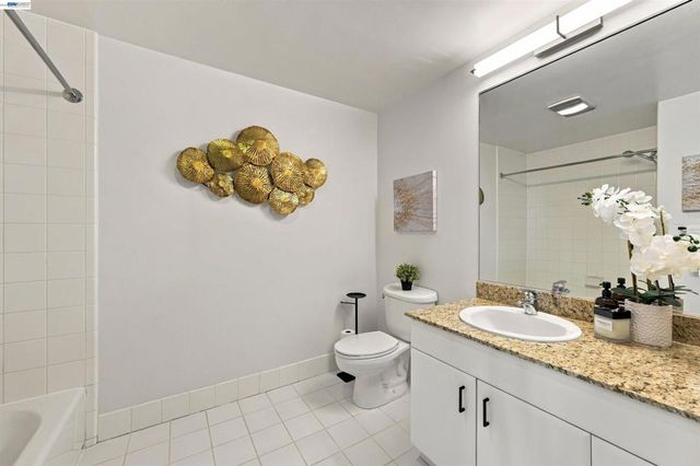 260 King Street 909, San Francisco, CA 94107