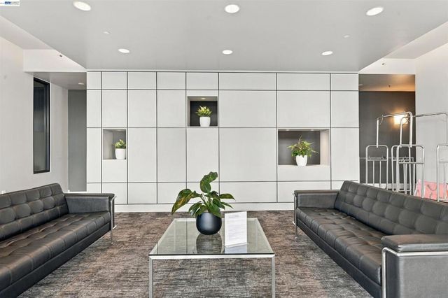 260 King Street 909, San Francisco, CA 94107