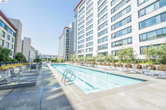 260 King Street 909, San Francisco, CA 94107