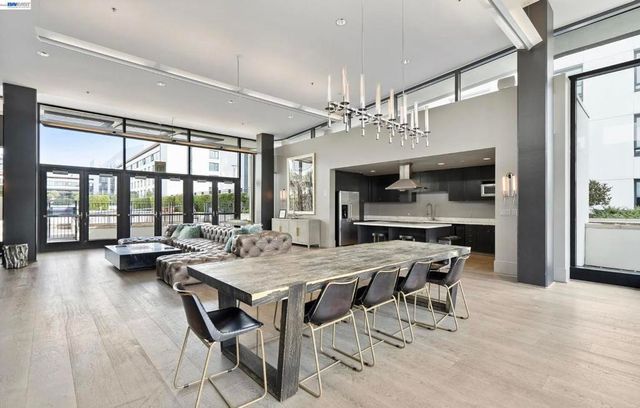 260 King Street 909, San Francisco, CA 94107