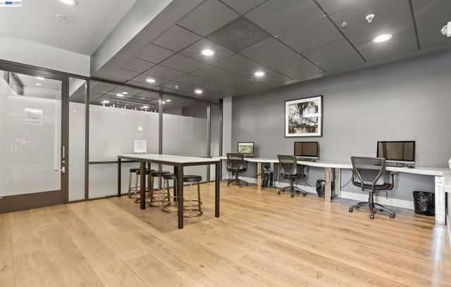 260 King Street 909, San Francisco, CA 94107