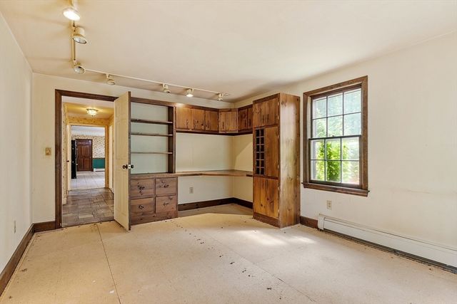 10 Tallard Road, Westford, MA 01886