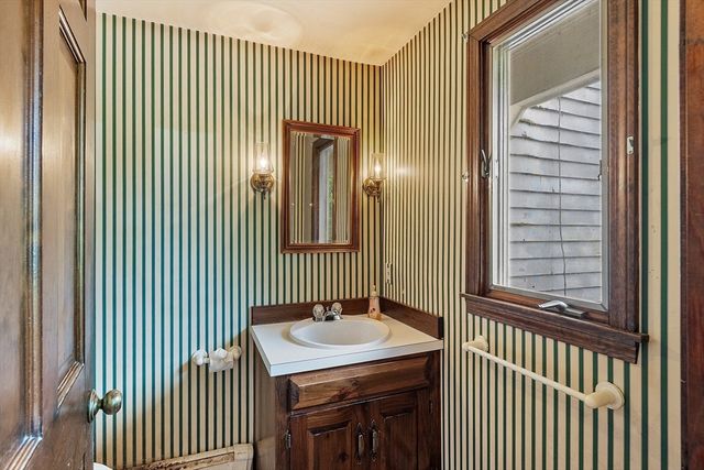 10 Tallard Road, Westford, MA 01886