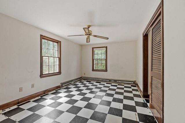 10 Tallard Road, Westford, MA 01886