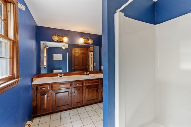 10 Tallard Road, Westford, MA 01886