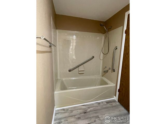 605 W 57th St 64, Loveland, CO 80538