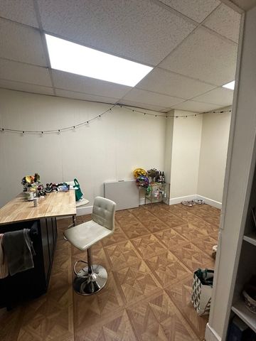 11 Aberdeen 2, Boston, MA 02215