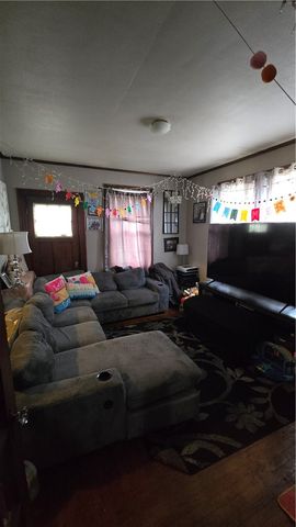 540 Brinton Ave, Trafford, PA 15085