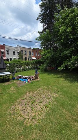540 Brinton Ave, Trafford, PA 15085