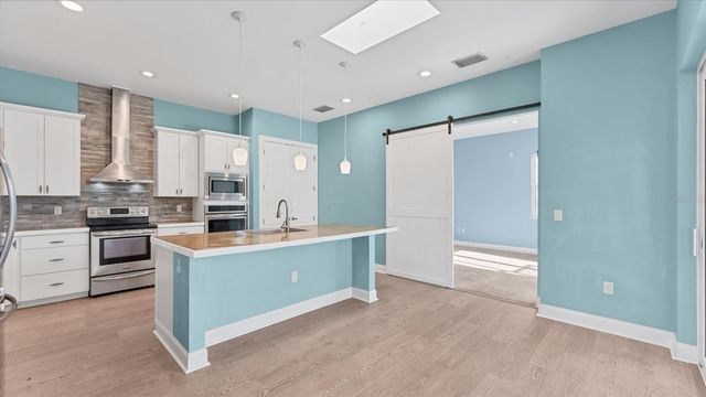 13653 HERITAGE WAY, Sarasota, FL 34240