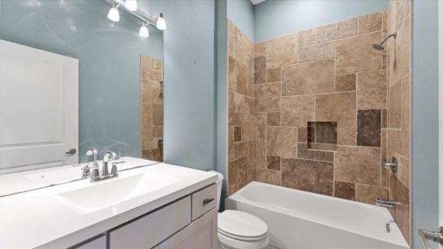 13653 HERITAGE WAY, Sarasota, FL 34240