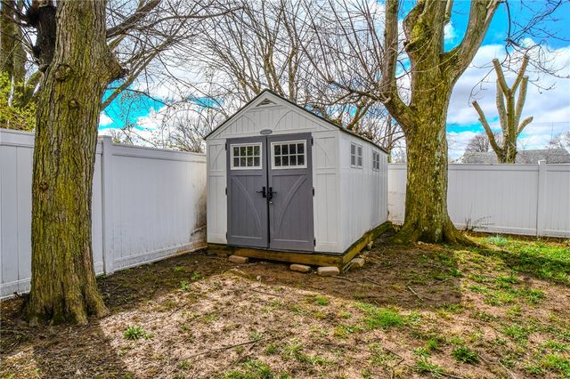 2015 Pennsylvania Drive, Xenia, OH 45385