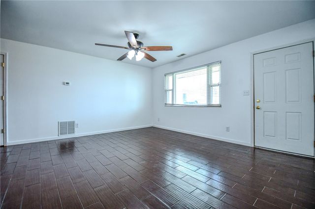 2015 Pennsylvania Drive, Xenia, OH 45385