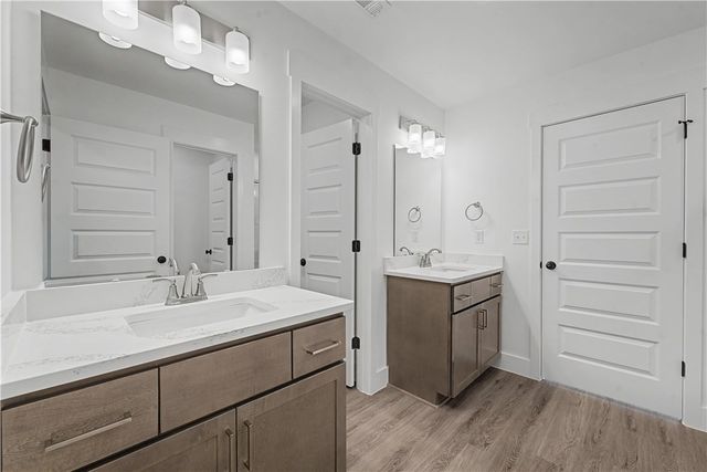 240 Ryker Ridge, Centerton, AR 72719