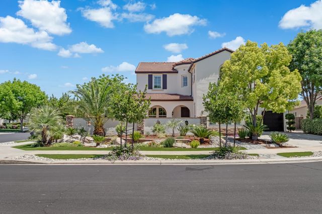 3770 Serena Avenue, Clovis, CA 93619