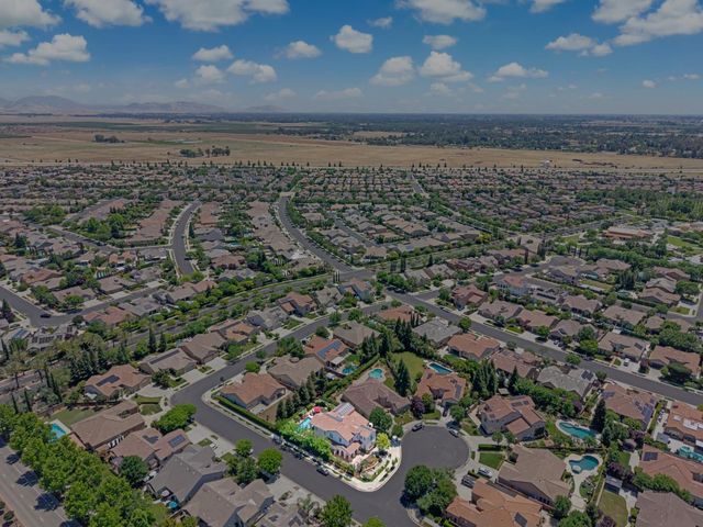 3770 Serena Avenue, Clovis, CA 93619