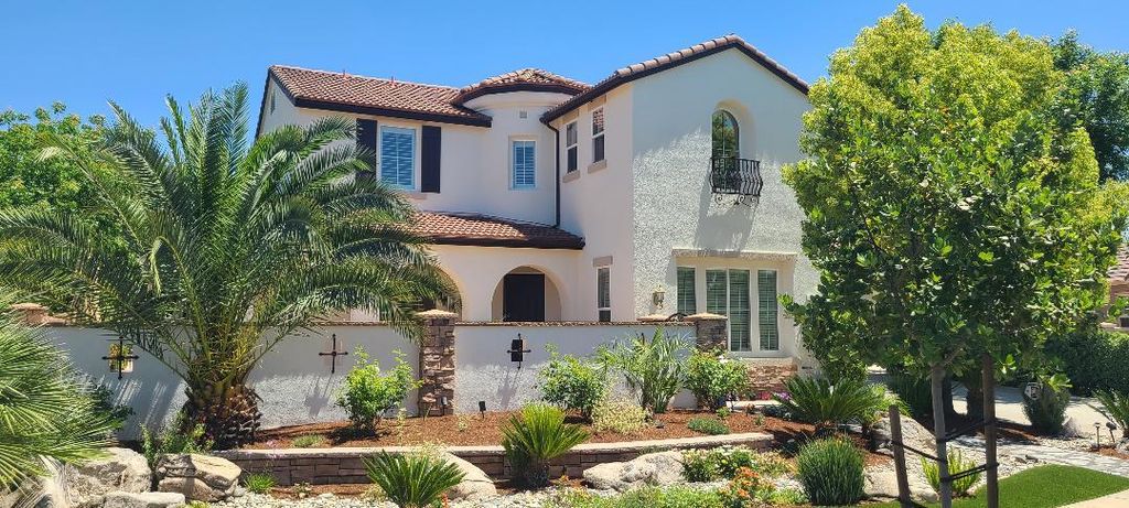 Image 1 of property listing at 3770 Serena Avenue, Clovis, CA 93619