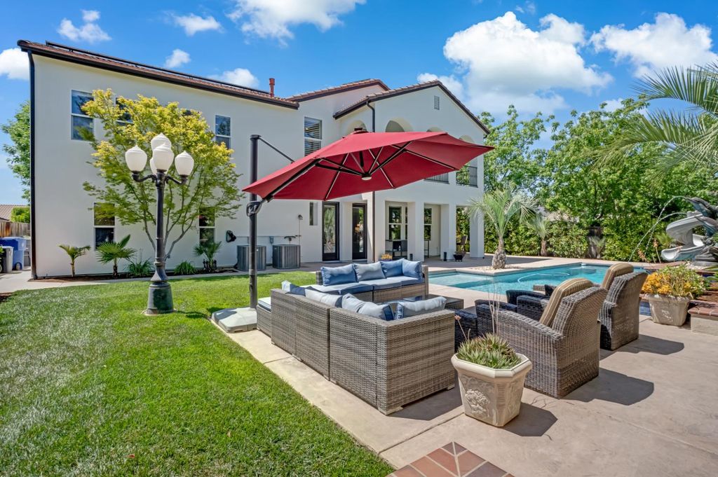 Image 33 of property listing at 3770 Serena Avenue, Clovis, CA 93619