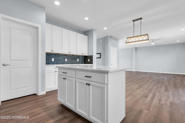 80 Bay Breeze Drive, Toms River, NJ 08753