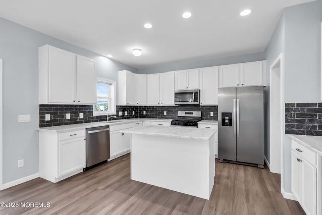 80 Bay Breeze Drive, Toms River, NJ 08753