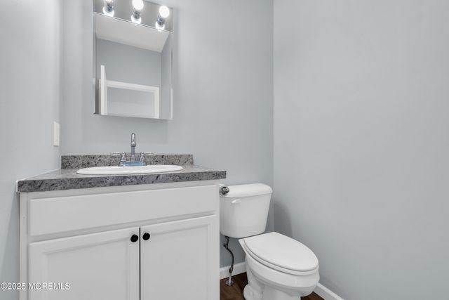 80 Bay Breeze Drive, Toms River, NJ 08753