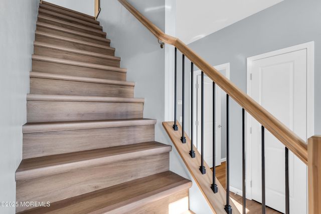 80 Bay Breeze Drive, Toms River, NJ 08753