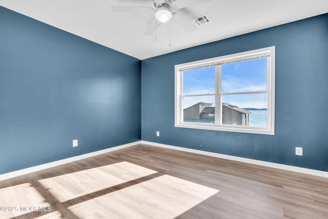 80 Bay Breeze Drive, Toms River, NJ 08753