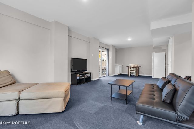 80 Bay Breeze Drive, Toms River, NJ 08753