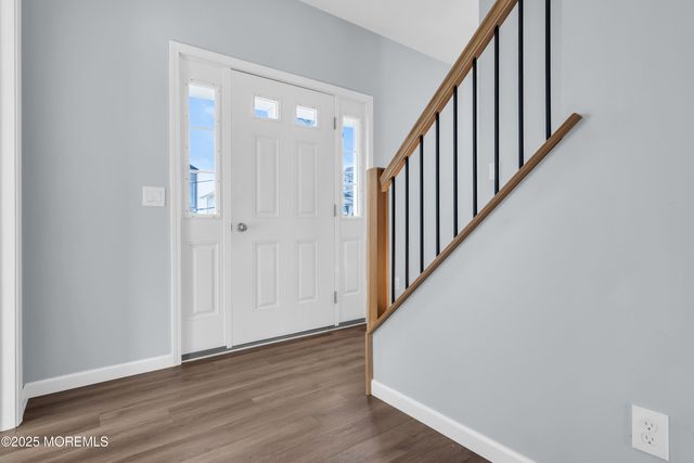 80 Bay Breeze Drive, Toms River, NJ 08753